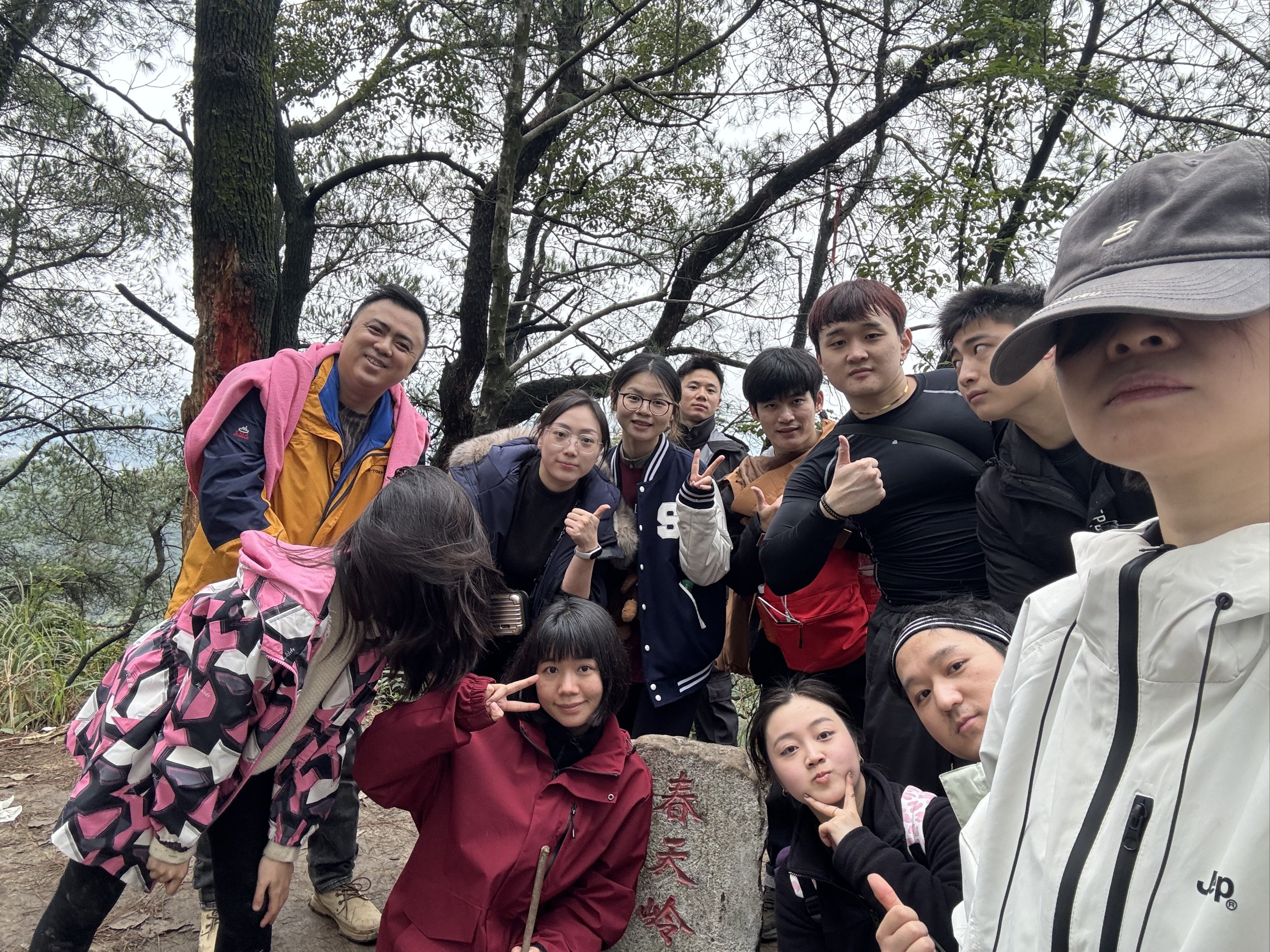 团队合作完美配合赢得胜利