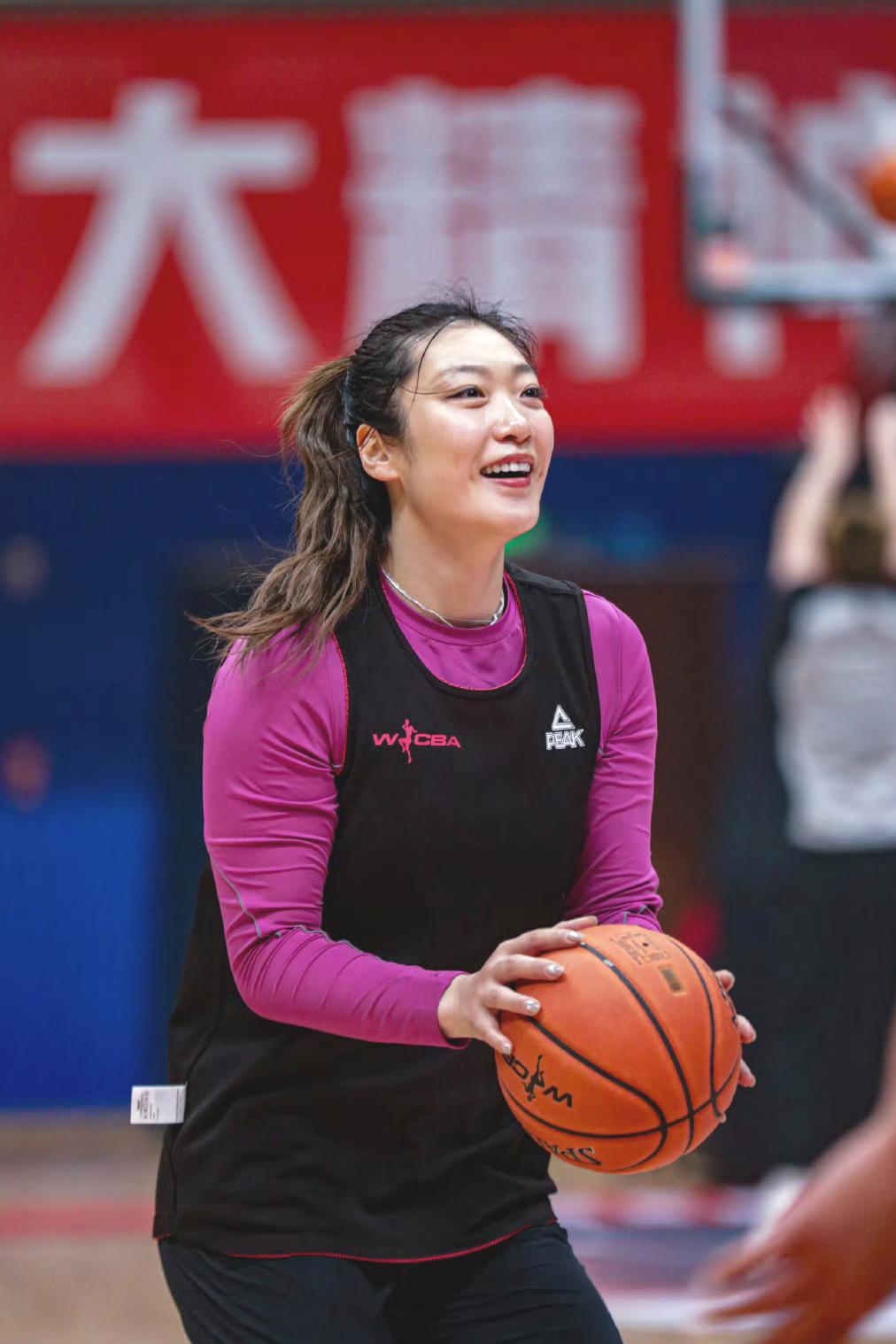 国内球员全力备战，决心夺得亚洲冠军殊荣