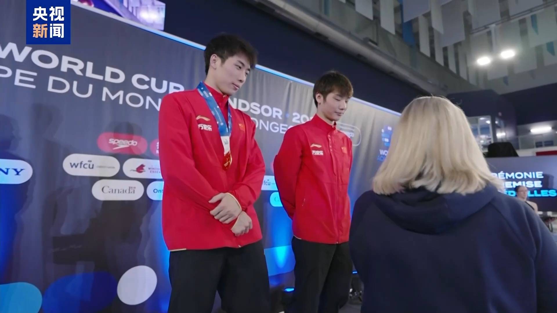 加拿大队员夺得铜牌，表现出众