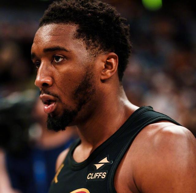 VAR判罚再引争议,切尔西对阵莫德里奇裁判判点引发巨大争议的简单介绍 VAR判罚再引争议,切尔西对阵莫德里奇裁判判点引发巨大争议的简单介绍