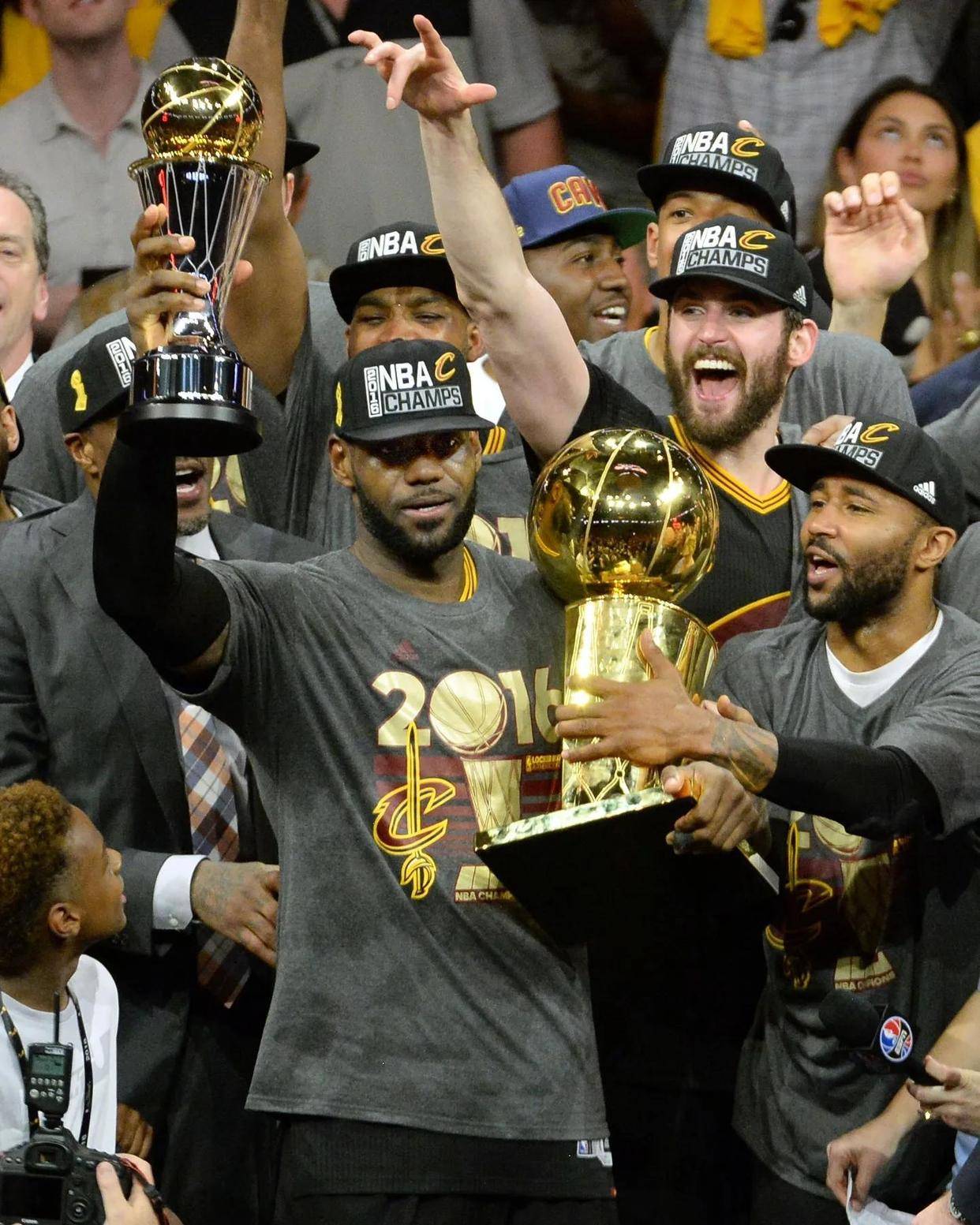 詹姆斯巅峰对决,JackeyLove与40激战美国队分钟,比分优势明显胜负难料!的简单介绍 詹姆斯巅峰对决,JackeyLove与40激战美国队分钟,比分优势明显胜负难料!的简单介绍