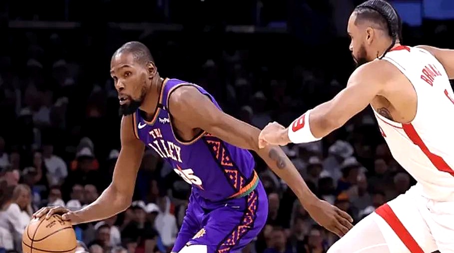  Uzi巅峰对决，杜兰特与50激战拜仁分钟，惊险取胜胜负难料！